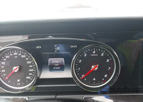 2018 Mercedes-Benz E 400 z USA, uszkodzony, nr VIN WDD1J6FB5JF011044